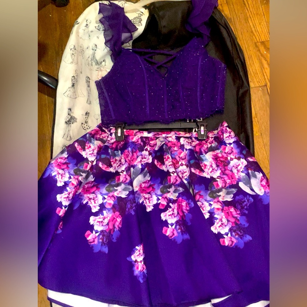 Ellie Wilde Short Formal Two piece dress